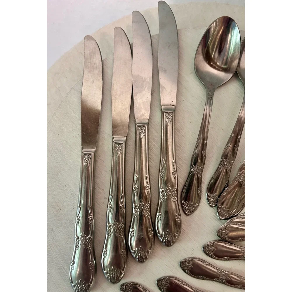 Wm A Rogers Oneida Ltd Stainless Flatware Set 15 Pc Floral Pattern Silverware